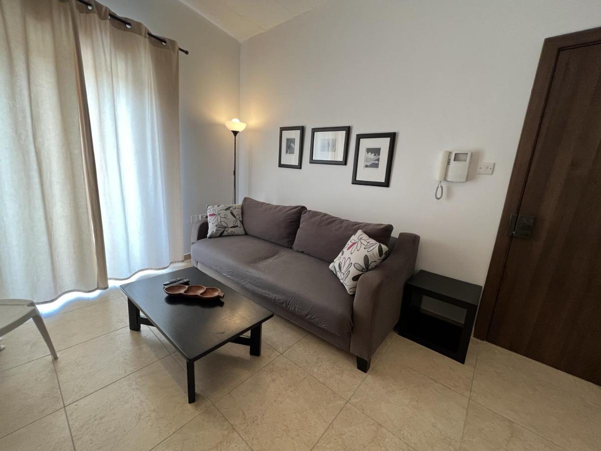 St Julians Smart 2 Bedroom Apartment San Ġiljan Extérieur photo